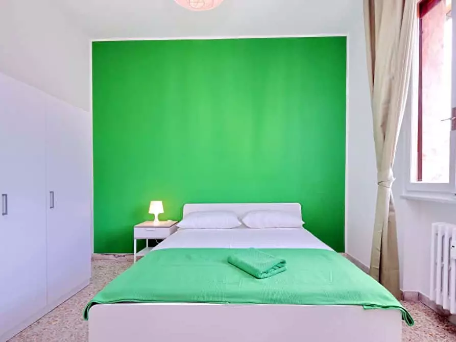 Immagine 7 di Camera in affitto  in Via Vincenzo Bellini56 a Firenze