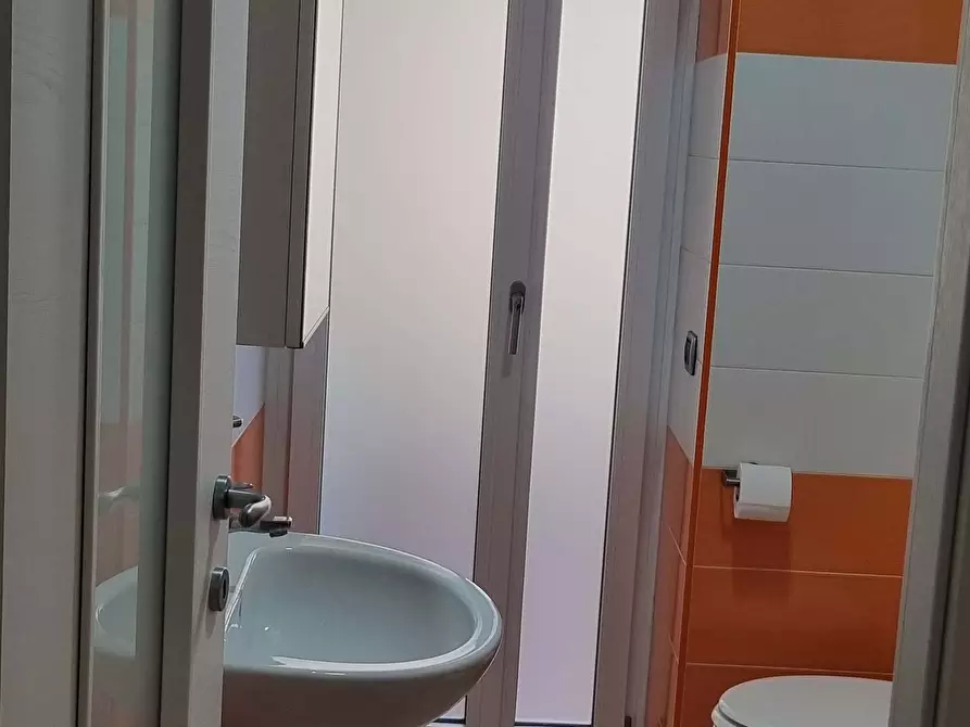 Immagine 53 di Camera in affitto  in Via dei Tribunali268 a Napoli
