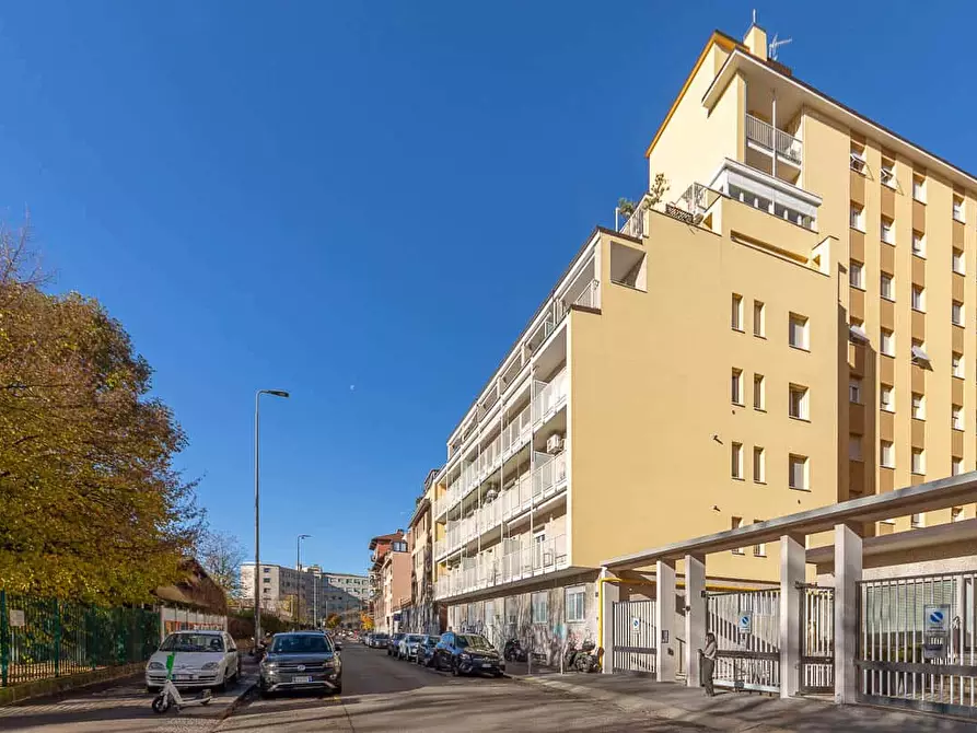 Immagine 59 di Appartamento in affitto  in Via Salasco5 a Milano