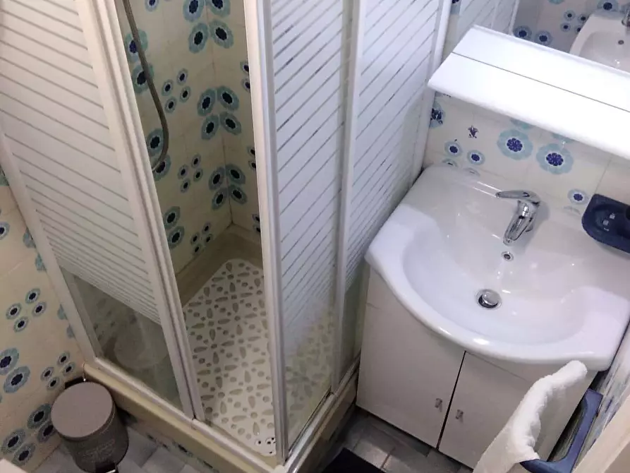 Immagine 21 di Appartamento in affitto  in Vico Paparelle Al Pendino5 a Napoli