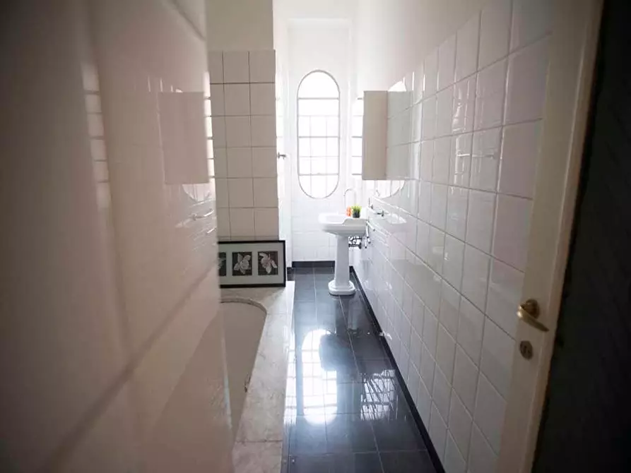 Immagine 4 di Camera in affitto  in Viale Tunisia2 a Milano