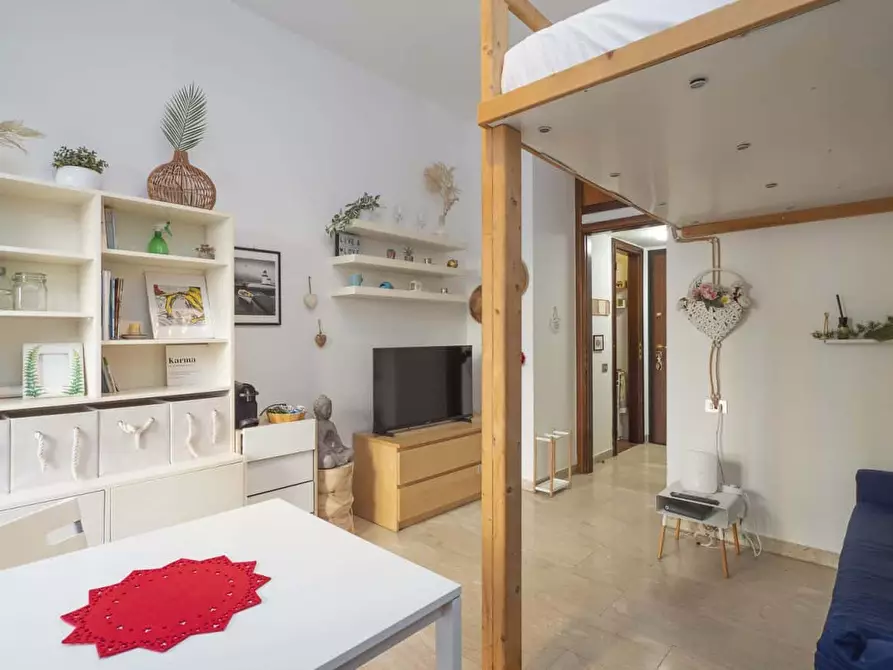 Immagine 8 di Appartamento in affitto  in Via Melzo13 a Milano