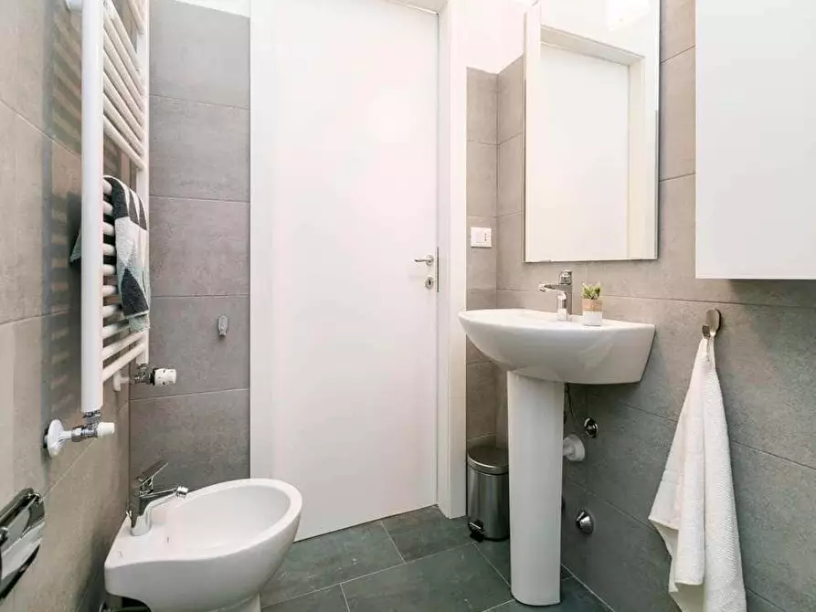 Immagine 35 di Camera in affitto  in Via Privata Parenzo6 a Milano