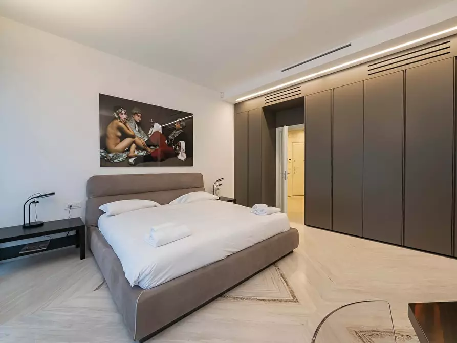 Immagine 24 di Appartamento in affitto  in Corso Europa10 a Milano