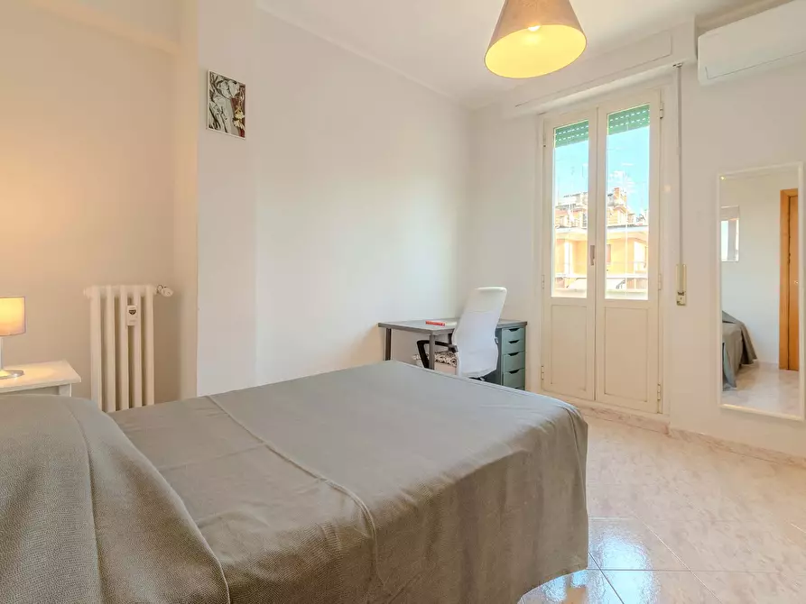 Immagine 17 di Appartamento in affitto  in Via Acaia24 a Roma