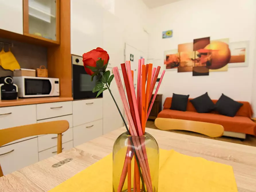 Immagine 10 di Appartamento in affitto  in Via dei Gozzadini31 a Roma