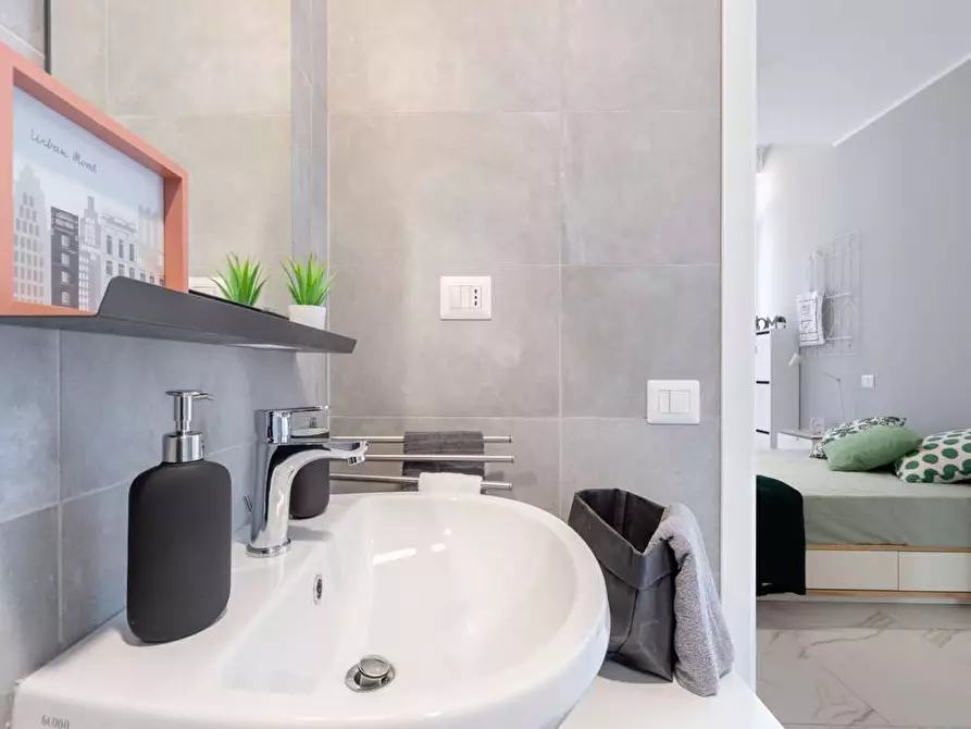 Immagine 4 di Camera in affitto  in Viale Bligny28 a Milano