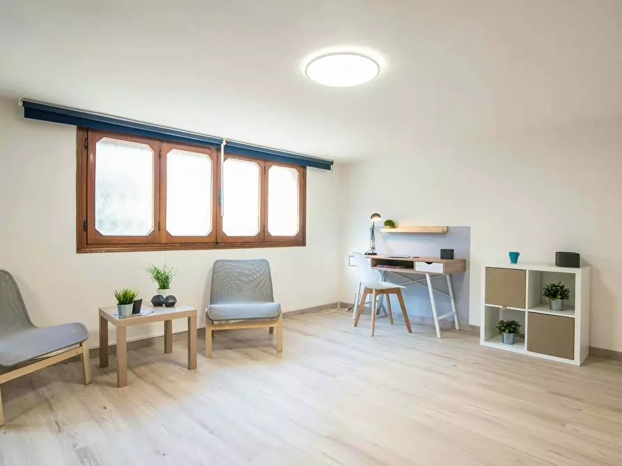 Immagine 2 di Camera in affitto  in Via Silvio Trentin a Venezia