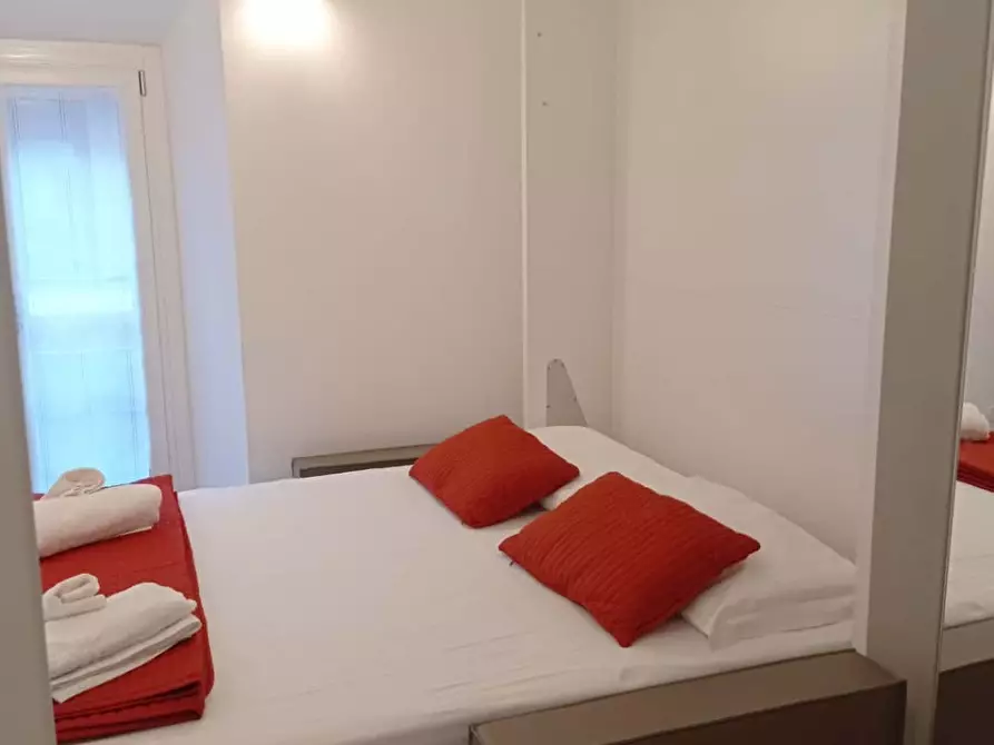 Immagine 1 di Appartamento in affitto  in Via Luigi Federico Menabrea12 a Milano