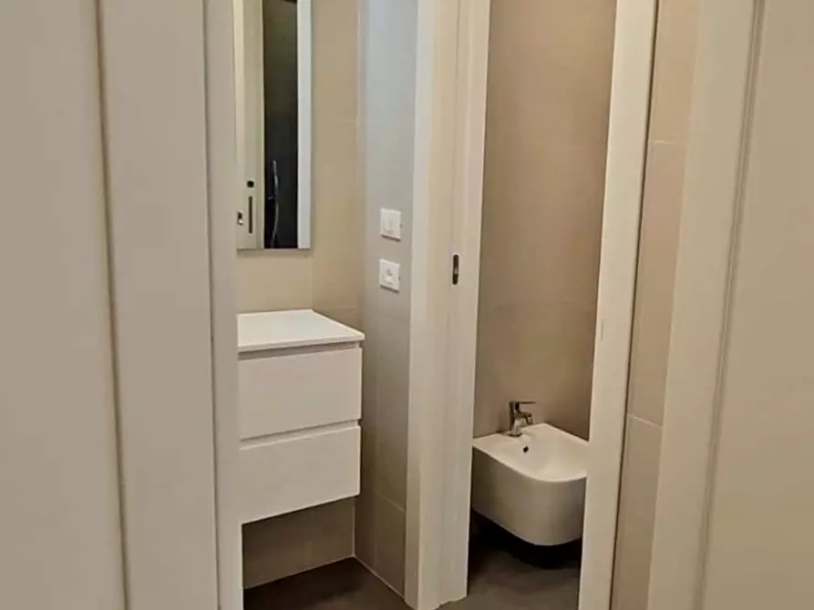 Immagine 8 di Appartamento in affitto  in Corso Italia7 a Trieste