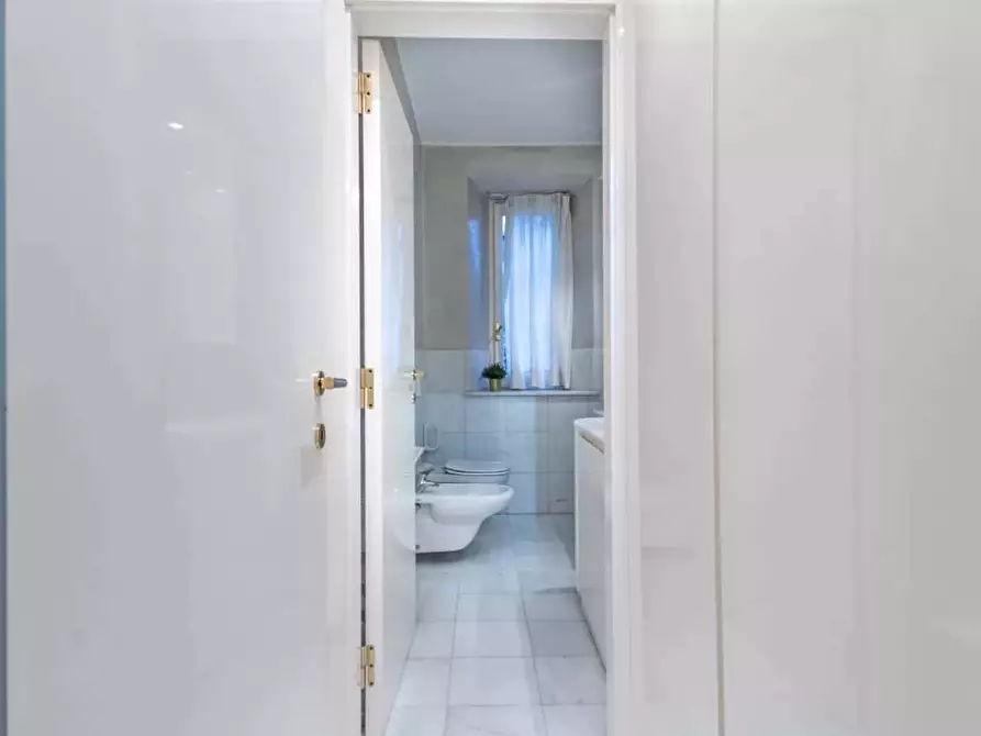 Immagine 21 di Appartamento in affitto  in Via Vittorio Emanuele II a Cernobbio