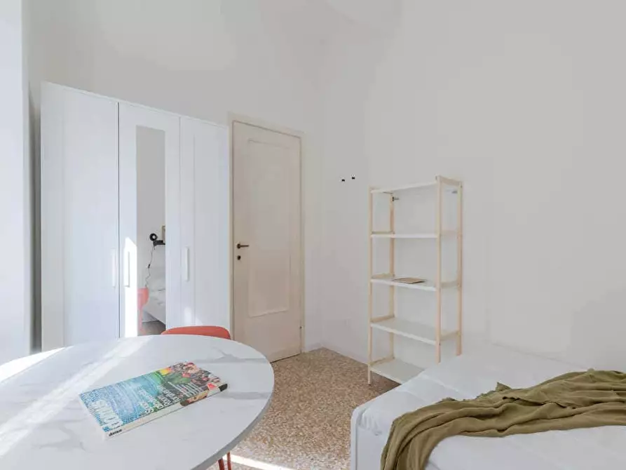 Immagine 3 di Camera in affitto  in Viale Carlo Espinasse10 a Milano