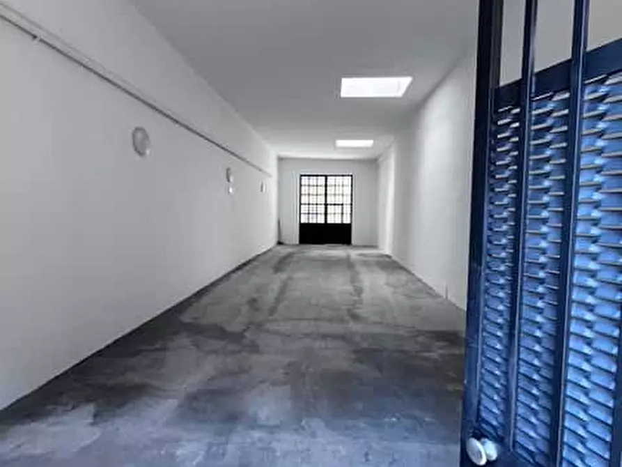 Immagine 25 di Camera in affitto  in Via Comune Antico9A a Milano