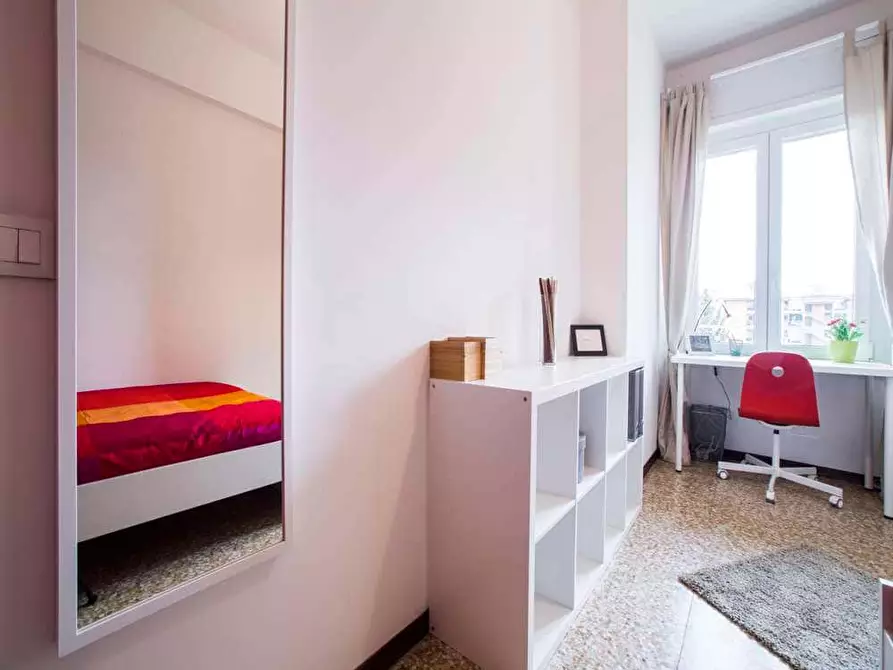 Immagine 3 di Camera in affitto  in Viale Carlo Espinasse10 a Milano