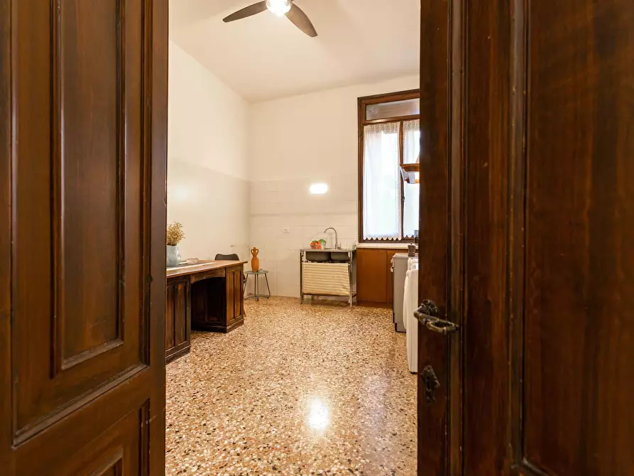 Immagine 15 di Appartamento in affitto  in Barbaria de le Tole6665 a Venezia