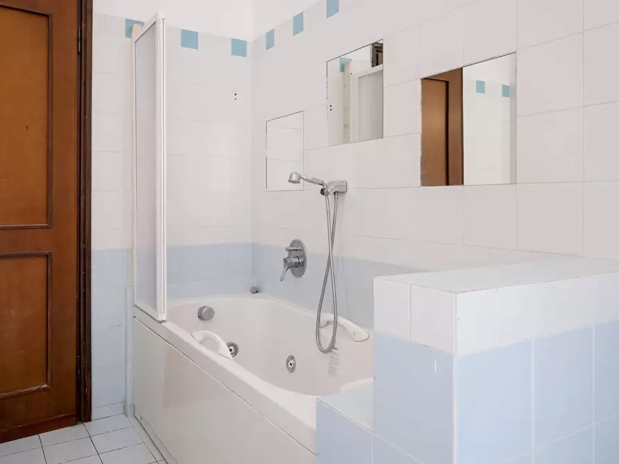 Immagine 7 di Camera in affitto  in Via Curtatone14 a Milano