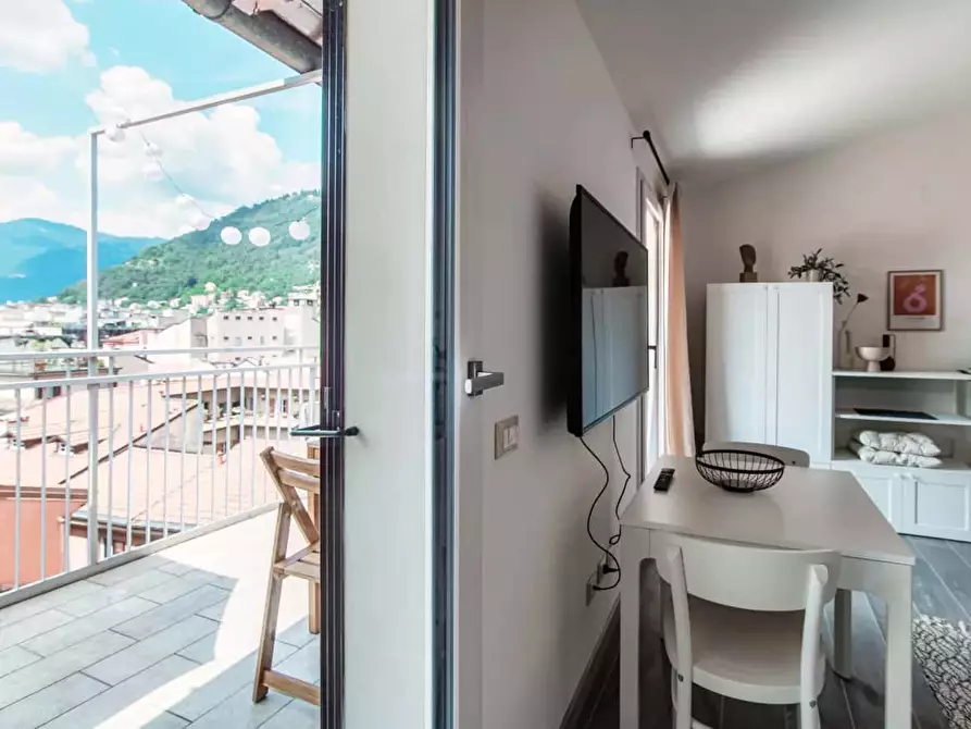 Immagine 24 di Appartamento in affitto  in Via Bonanomi14 a Como