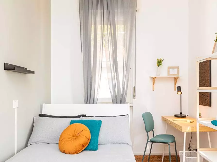 Immagine 20 di Camera in affitto  in Via Arcivescovo Romilli4 a Milano