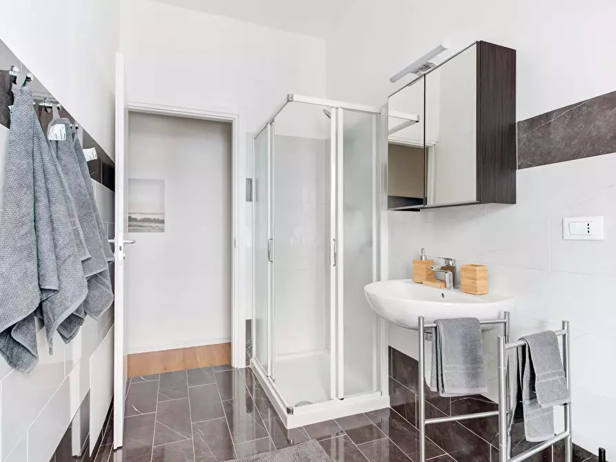 Immagine 7 di Camera in affitto  in Via Stromboli1 a Milano