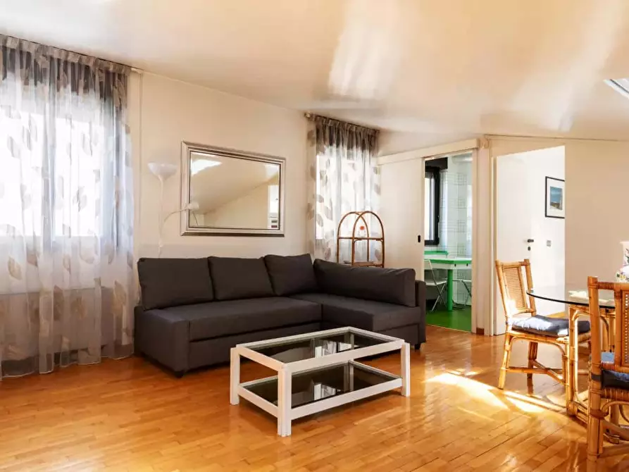 Immagine 24 di Appartamento in affitto  in Via Cesare Battisti15 a Milano