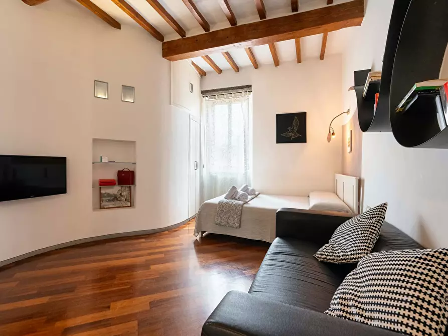 Immagine 11 di Appartamento in affitto  in Vicolo del Barbi a Firenze