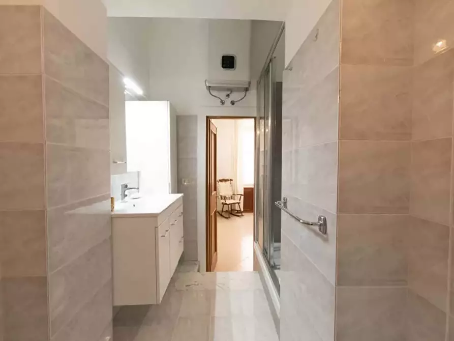 Immagine 14 di Appartamento in affitto  in Via Sardegna29 a Roma