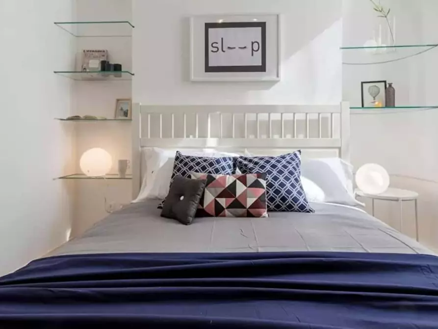 Immagine 37 di Appartamento in affitto  in Via Pontaccio a Milano