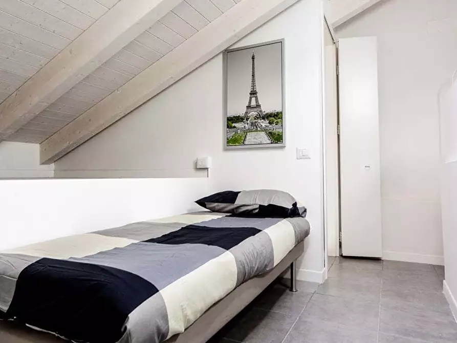 Immagine 1 di Camera in affitto  in Via Oreste Regnoli50 a Bologna