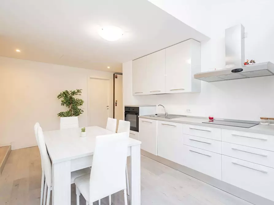 Immagine 8 di Camera in affitto  in Via Fernanda Wittgens3 a Milano