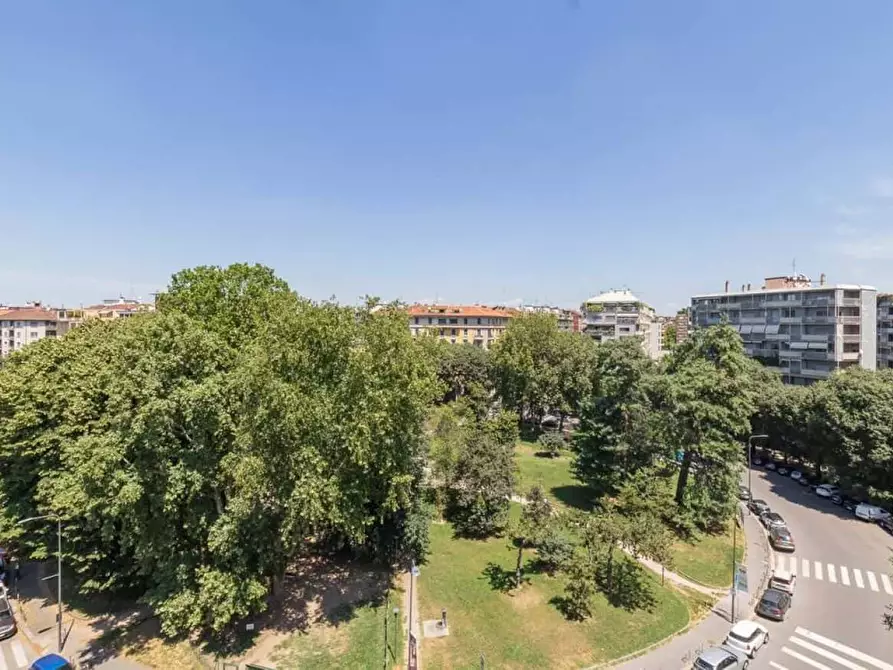 Immagine 30 di Appartamento in affitto  in Via Alcuino7 a Milano