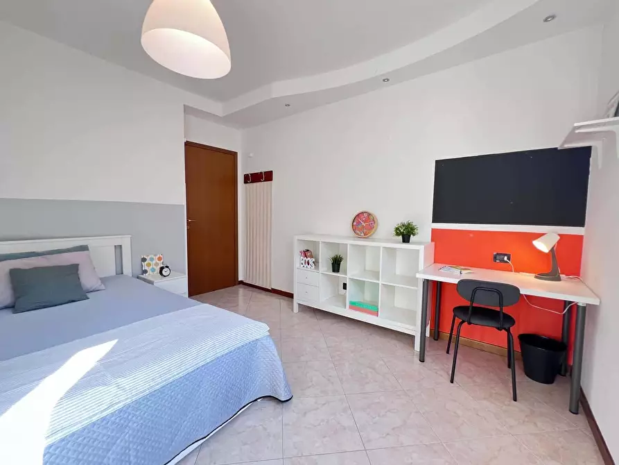 Immagine 10 di Camera in affitto  in Via Giovanni Segantini59 a Bologna
