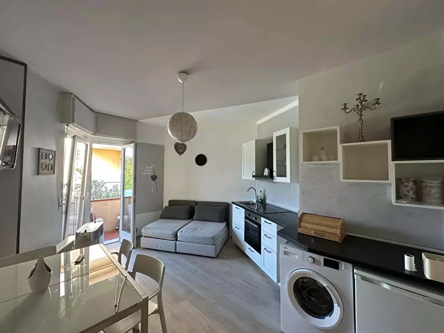 Immagine 2 di Appartamento in affitto  in Via Parini8 a Peschiera Del Garda