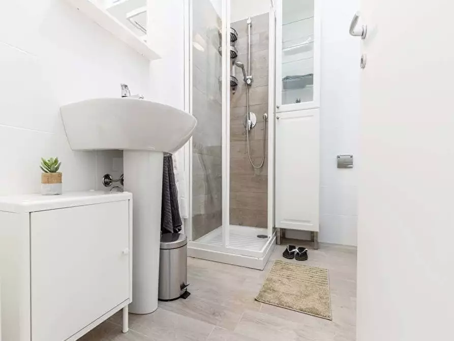 Immagine 12 di Camera in affitto  in Via Natale Battaglia27 a Milano