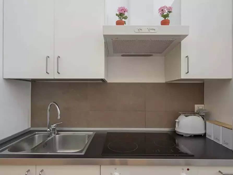 Immagine 15 di Appartamento in affitto  in Via Macedonio Melloni40 a Milano