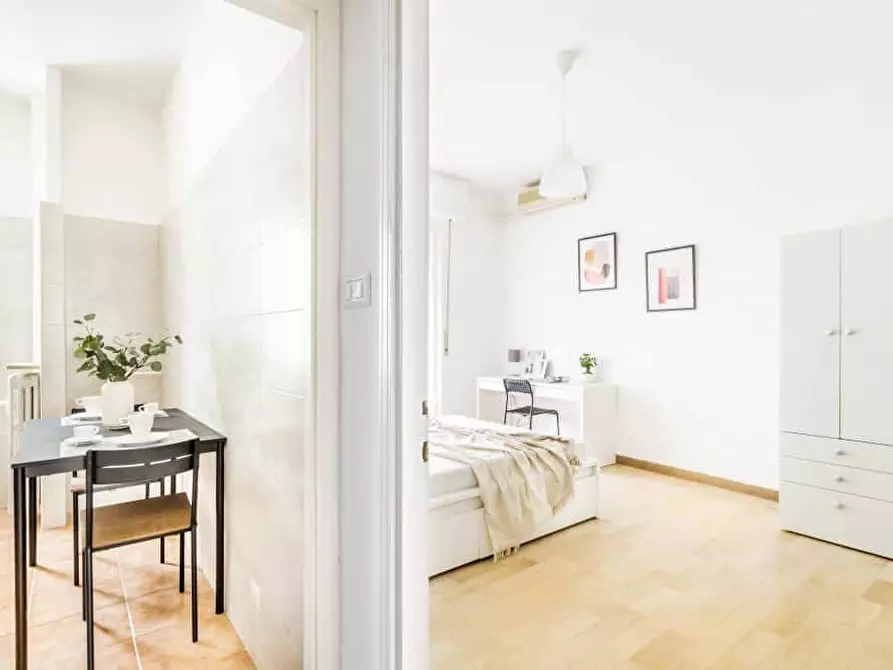 Immagine 5 di Camera in affitto  in Via degli Astri22 a Milano