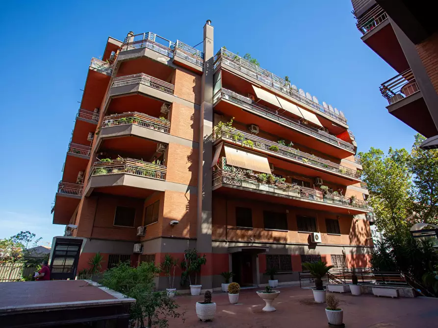 Immagine 31 di Camera in affitto  in Via della Magliana256 a Roma