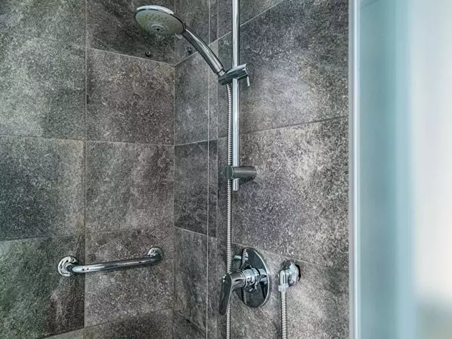 Immagine 59 di Appartamento in affitto  in Località Crotta a Argegno