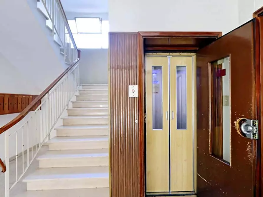 Immagine 24 di Camera in affitto  in Via Vincenzo Bellini56 a Firenze