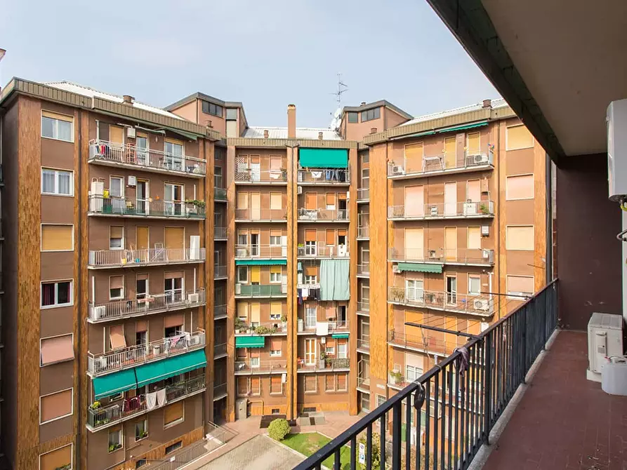 Immagine 32 di Appartamento in affitto  in Via Pellegrino Rossi13 a Milano