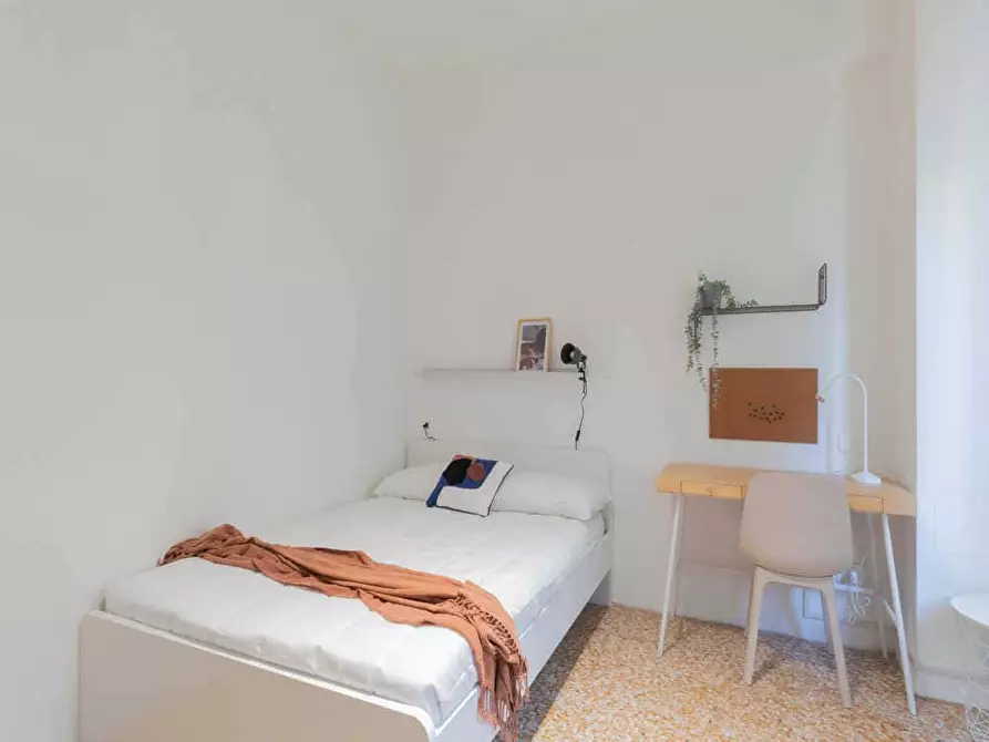 Immagine 4 di Camera in affitto  in Viale Carlo Espinasse10 a Milano