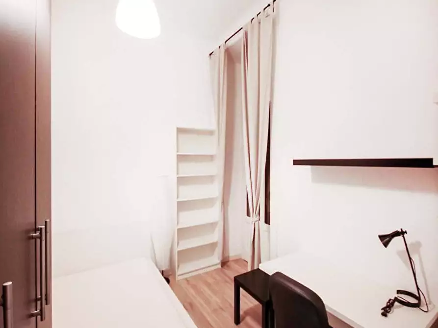 Immagine 4 di Camera in affitto  in Viale Sondrio3 a Milano