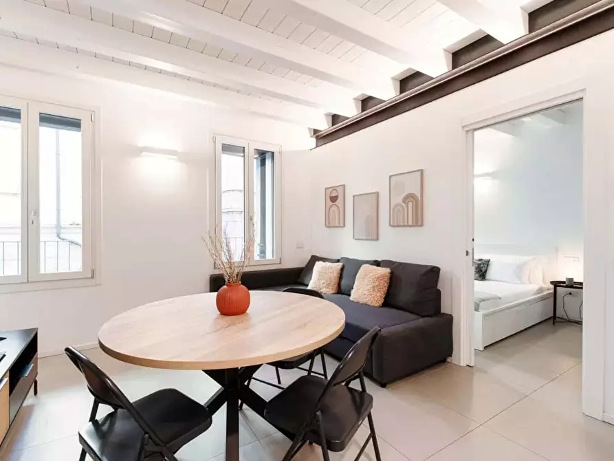 Immagine 1 di Appartamento in affitto  in Piazza Giovanni Amendola11 a Como