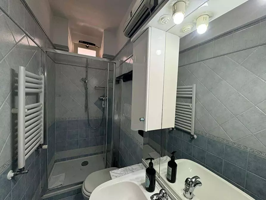 Immagine 12 di Appartamento in affitto  in Via Ostiense89 a Roma