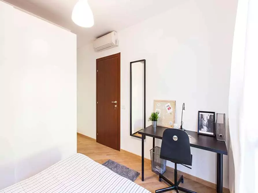 Immagine 34 di Camera in affitto  in Via Privata San Martiniano1 a Milano