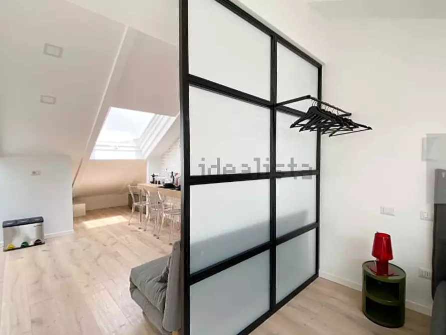 Immagine 5 di Appartamento in affitto  in Via Domodossola7 a Milano