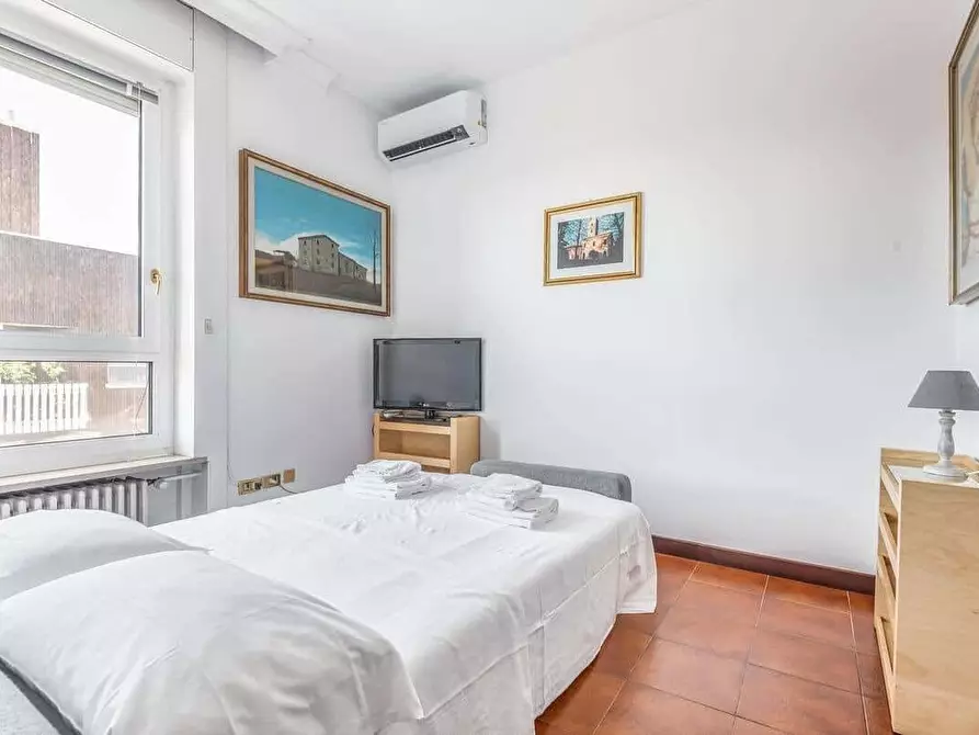 Immagine 2 di Appartamento in affitto  in Via Monte Rosa13 a Milano