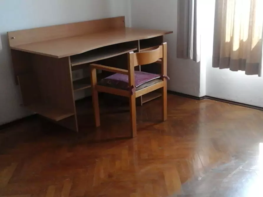 Immagine 2 di Camera in affitto  in Via Castelbarco18 a Trento