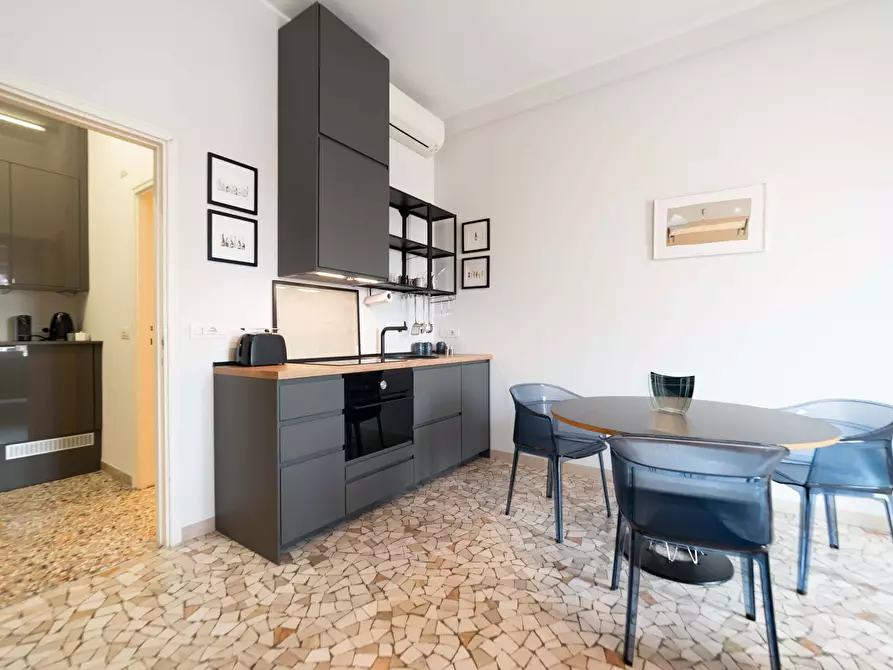 Immagine 2 di Appartamento in affitto  in Via Edmondo de Amicis4 a Milano