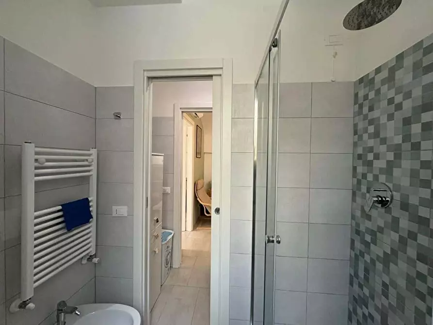 Immagine 8 di Appartamento in affitto  in Via Camilla15 a Roma