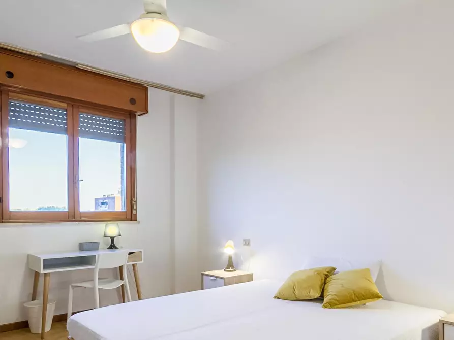 Immagine 2 di Camera in affitto  in Via dei Missaglia13 a Milano